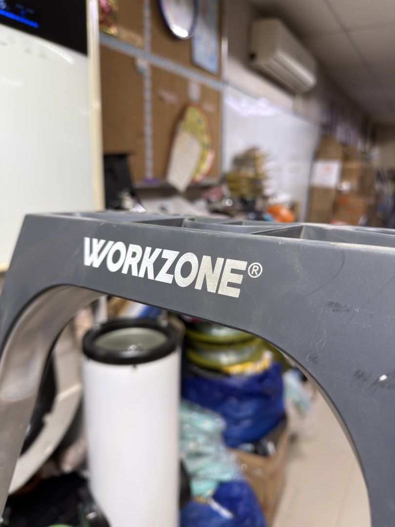 Workzone Stainless Steel Ladder 160cm (Category: Ladders & Steps) located in Pasay City. Submitted by meostore (Listing ID 1464797022, Image 2). Description: 5Ft Ladder What you see is what you get Available for pickup now.
