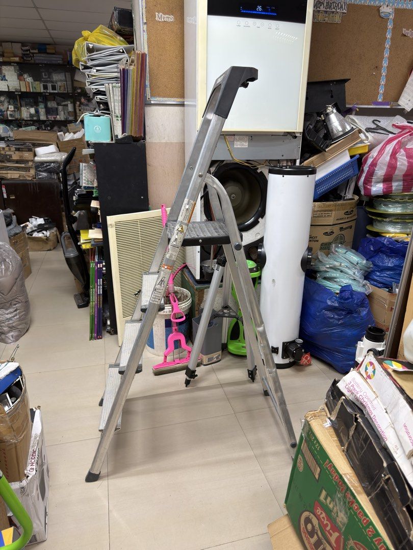 Workzone Stainless Steel Ladder 160cm (Category: Ladders & Steps) located in Pasay City. Submitted by meostore (Listing ID 1464797022, Image 1). Description: 5Ft Ladder What you see is what you get Available for pickup now.