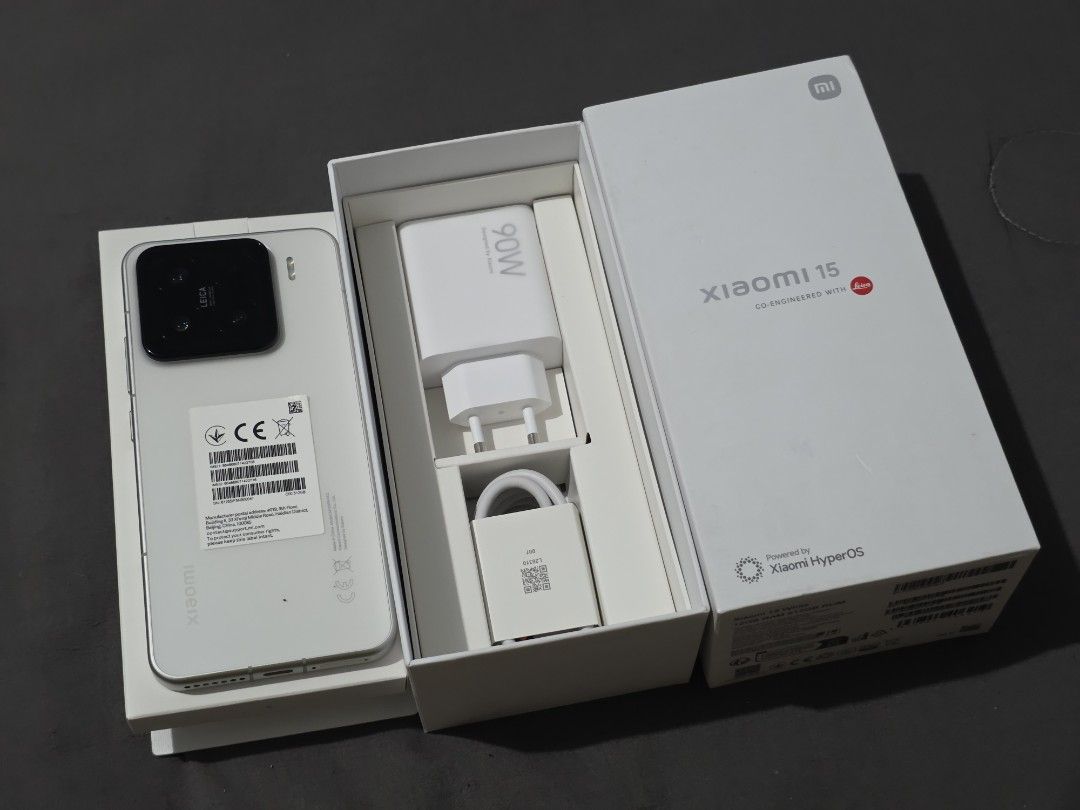 Xiaomi 15 512GB (Category: Xiaomi) located in Quezon City. Submitted by mangopure (Listing ID 1464902597, Image 2). Description: Xiaomi 15 512GB almost new unused accessories 28k only.