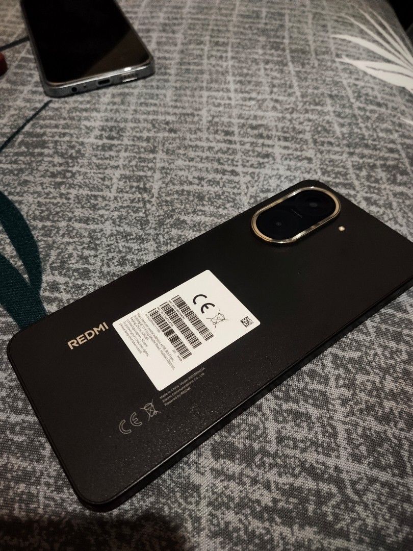Xiaomi Redmi A5 (Category: Xiaomi) located in Manila. Submitted by iilrm (Listing ID 1464859016, Image 2). Description: Back phone ko lang po sya i Let go ko na po di po kase masyado nagagamit , No issue and Makinis 4g Data connection both sim . Unit and Case Only Unli Check po sa Meet Up , Manila area . May bawas papo pag usapan nalang natin Thankyou and godbless..