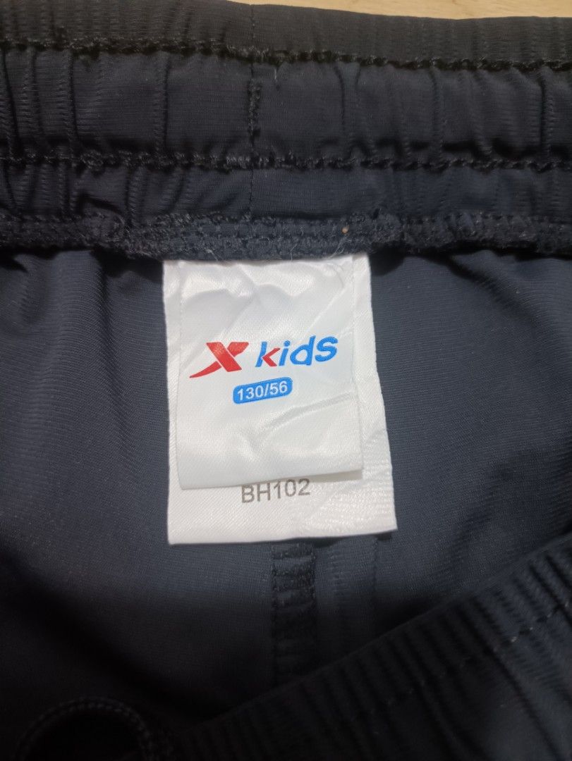 Xtep sports skort (Category: Activewear) located in Cavite. Submitted by yumiyuki00 (Listing ID 1464921431, Image 3). Description: Size 21-22 Length 12 JNT OR LALAMOVE MOP: GCASH LOC:BACOOR CAVITE.