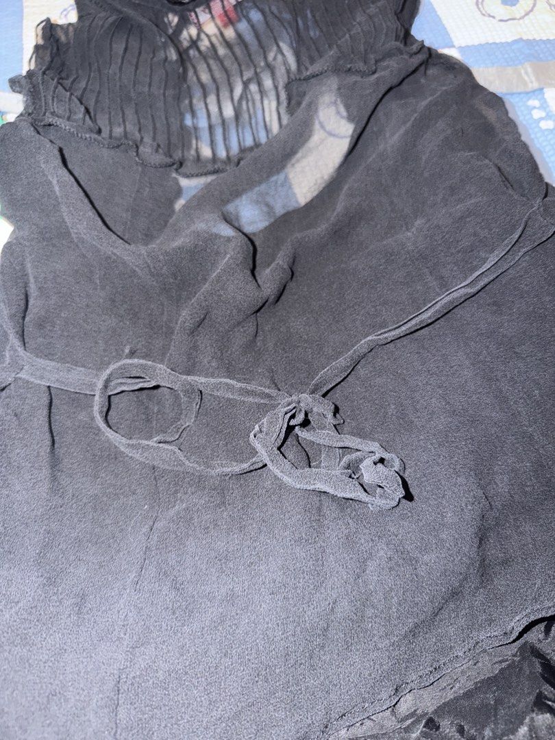 y2k DERHY😭 (Category: Sleeveless) located in Manila. Submitted by shefindshope (Listing ID 1464885647, Image 3). Description: .
