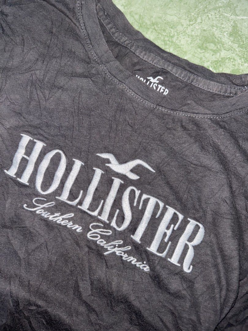 Y2k hollister shirt (Category: Shirts) located in Koronadal. Submitted by lokiefinds (Listing ID 1464939686, Image 2). Description: .