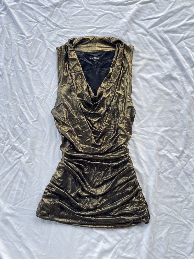 Y2k Metallic Gold Full Length Top (Category: Sleeveless) located in San Carlos. Submitted by cherrynoir (Listing ID 1464800413, Image 1). Description: Good Condition Can be mini dress .
