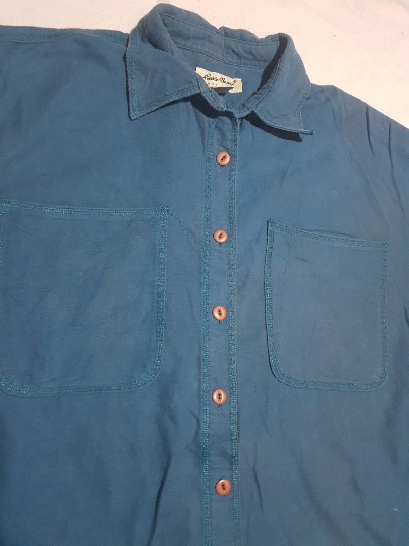 Y2K POLO SLEEVE (Category: Coats, Jackets and Outerwear) located in Manila. Submitted by arttchive (Listing ID 1464924319, Image 2). Description: Y2k Vintage polo sleeve Length: 30 Sleeve: 24 Width: 20 Color rate: 9/10 Excellent condition ₱499.00+shipp Available✅.