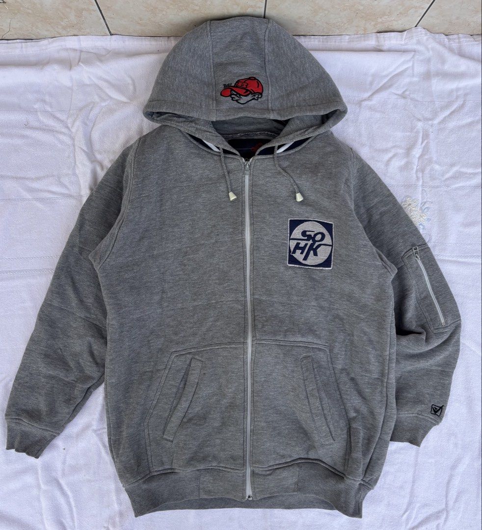 Y2k SOHK ZIP UP (Category: Coats, Jackets and Outerwear) located in Baguio. Submitted by cj_buswilan (Listing ID 1464891936, Image 1). Description: SCHOOL OF HARD KNOCKS Y2K Jacket vintage 29Lx25W Pristine condition Walang issue sa logo/embroid/print Ang issue wala lang stopper yung zipper pero functional does not affect condition 9/10 pa .