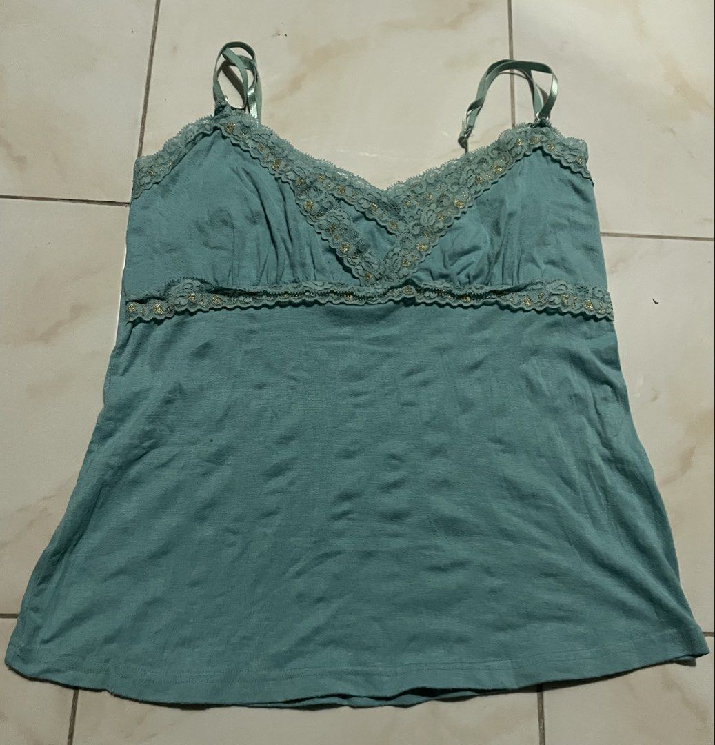 y2k vintage top (Category: Blouses) located in Paniqui. Submitted by chewwi (Listing ID 1464887758, Image 1). Description: small-med best fit med (loose onti sakin xs-s me ^^) no issue.