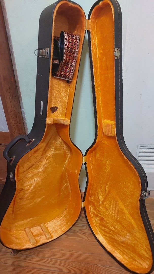 Yamaha G-120D Classical Guitar with Hard Case (Category: Musical Instruments) located in Baliuag. Submitted by papa.gardz (Listing ID 1464906417, Image 3). Description: - Model: Yamaha G-120D Classical Guitar (Nippon Gakki Co. Ltd. production) - Condition: Well-maintained with minor signs of handling - Sound & Strings: Equipped with nylon strings delivering a warm, classic tone - Aesthetics: Warm wood finish with a traditional rosette around the 