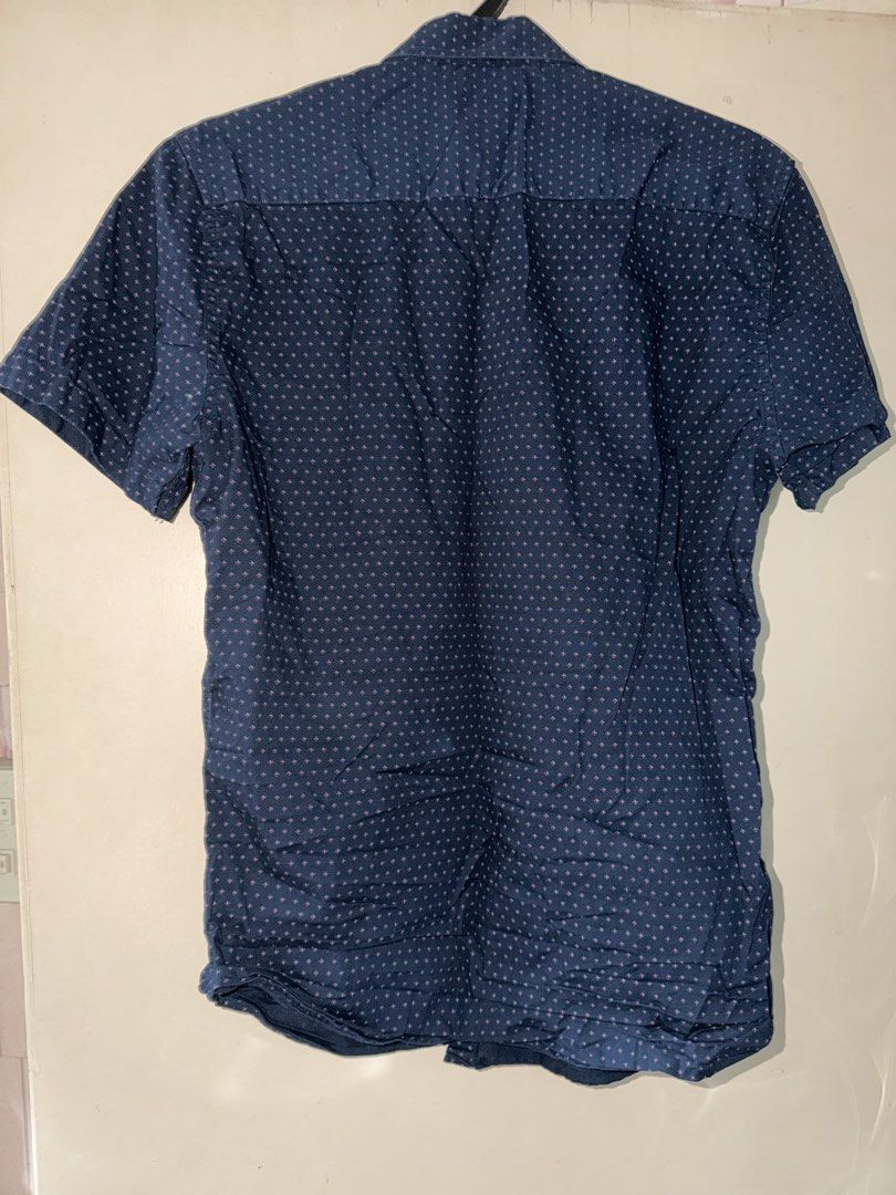 YD Short sleeves buttoned shirt casual (Category: Tshirts & Polo Shirts ) located in Imus. Submitted by marshharrier (Listing ID 1464956476, Image 2). Description: Casual shirt buttoned from NZ.