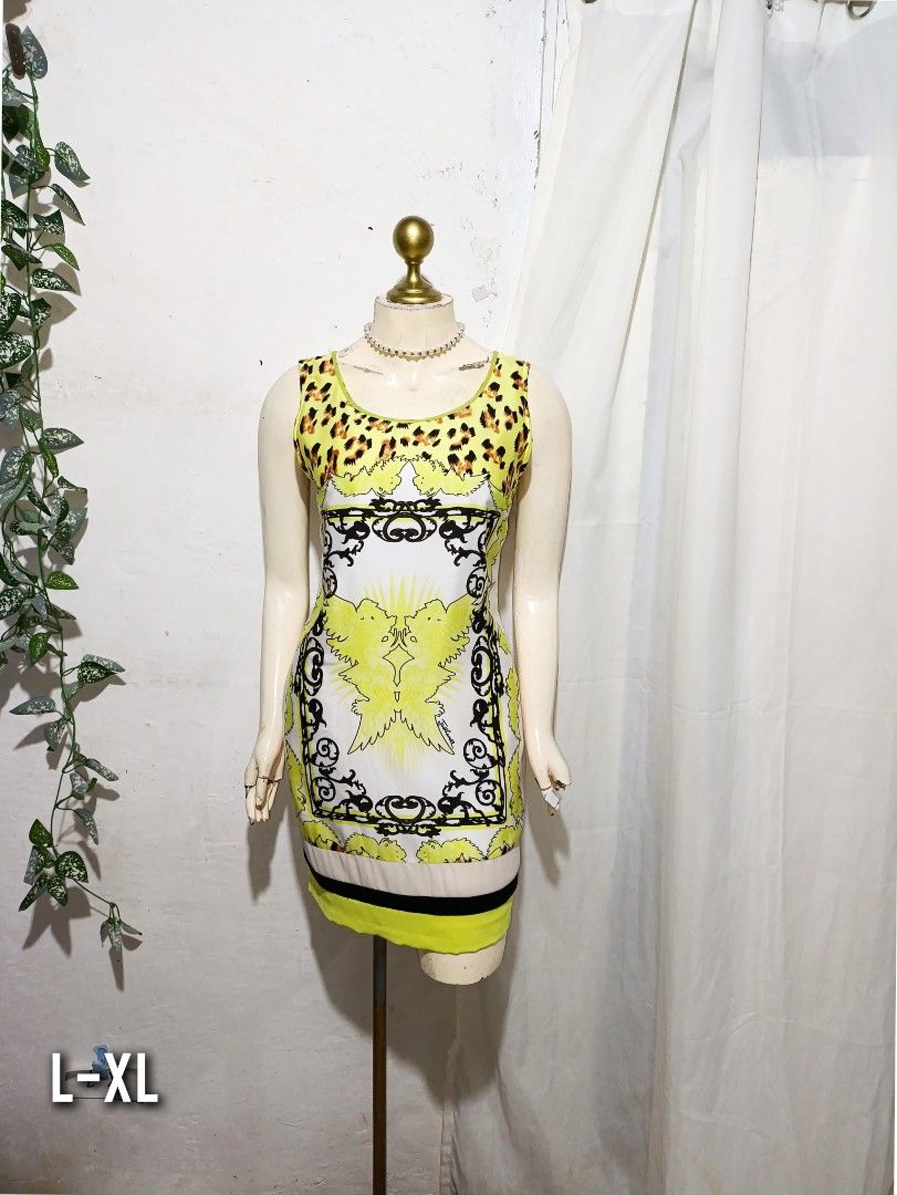 Yellow retro dress (Category: Dresses) located in Pateros City. Submitted by amj_amj (Listing ID 1464879897, Image 1). Description: .