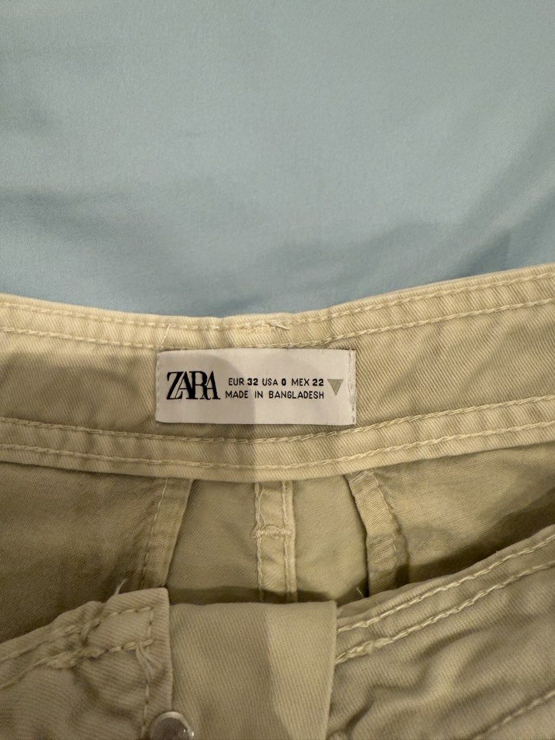 Zara Cargo pants jeans khaki brown (Category: Other Bottoms) located in Manila. Submitted by vantes.rosie (Listing ID 1464911261, Image 3). Description: .