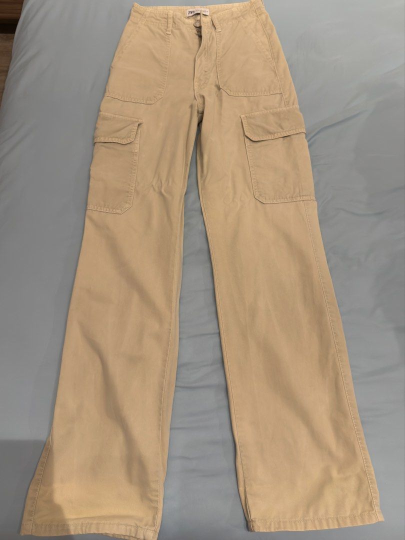 Zara Cargo pants jeans khaki brown (Category: Other Bottoms) located in Manila. Submitted by vantes.rosie (Listing ID 1464911261, Image 1). Description: .