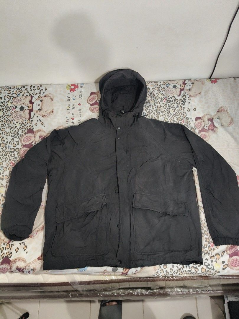Zara DNWR technical hooded jacket (Category: Coats, Jackets and Outerwear) located in Lapu Lapu. Submitted by hooman422 (Listing ID 1464919300, Image 1). Description: • Material: Lightweight, durable technical fabric typically engineered for wind and light water resistance. • Hood: High-neck adjustable hood offering extra protection from the elements. • Pockets: Two large front patch pockets with protective top flaps for utility storage. • Closur
