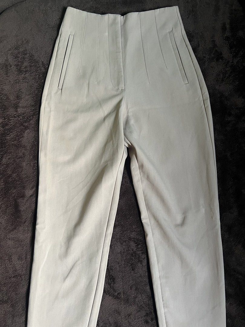 Zara High Waisted Trouser Camel (Category: Other Bottoms) located in Quezon City. Submitted by May.finds (Listing ID 1464847868, Image 3). Description: .