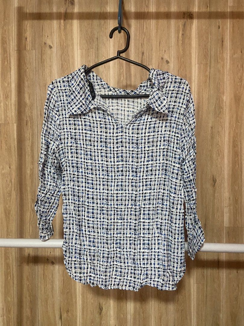Zara office top (Category: Longsleeves) located in Angono. Submitted by peaichy (Listing ID 1464810617, Image 1). Description: Comfy! My fave, no issues Xs-s.