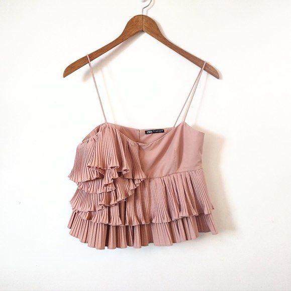ZARA RUFFLE TOP (Category: Blouses) located in Paranaque City. Submitted by brandedlab (Listing ID 1464894027, Image 3). Description: .