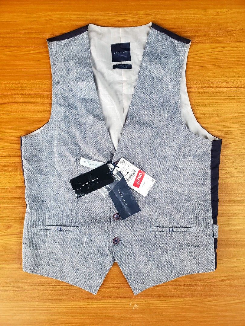 Zara Vest (Category: Vests) located in Digos. Submitted by makiboi2006 (Listing ID 1464873133, Image 1). Description: Medium Brandnew Need wash.