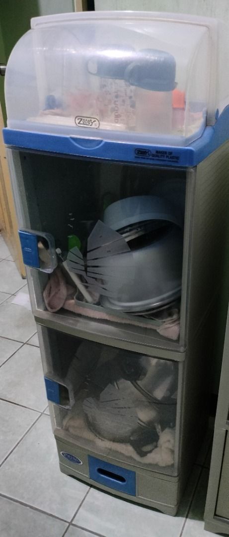 Zooey Primo Plus Dish Cabinet (Category: Food Organization & Storage) located in San Pedro. Submitted by leviandmillie (Listing ID 1464956783, Image 1). Description: ‼️PICK UP ONLY‼️ ‼️Kindly read all the information.‼️ 📦 Original Price: ₱1,750 💰 Selling Price: ₱800 Compact Zooey Primo Plus Dish Cabinet designed to keep kitchen items organized while protecting them from dust and insects. Its narrow vertical design provides plenty of storage wit