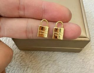 (Category: ) located in . Submitted by cheskhaionlinestore2.0 (Listing ID 1459303342, Image 1). Description: .