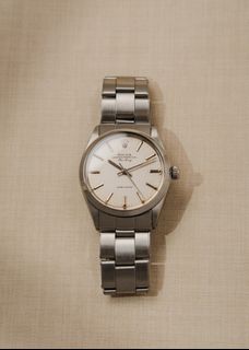 (Category: ) located in . Submitted by windsorfinery (Listing ID 1459409299, Image 1). Description: .