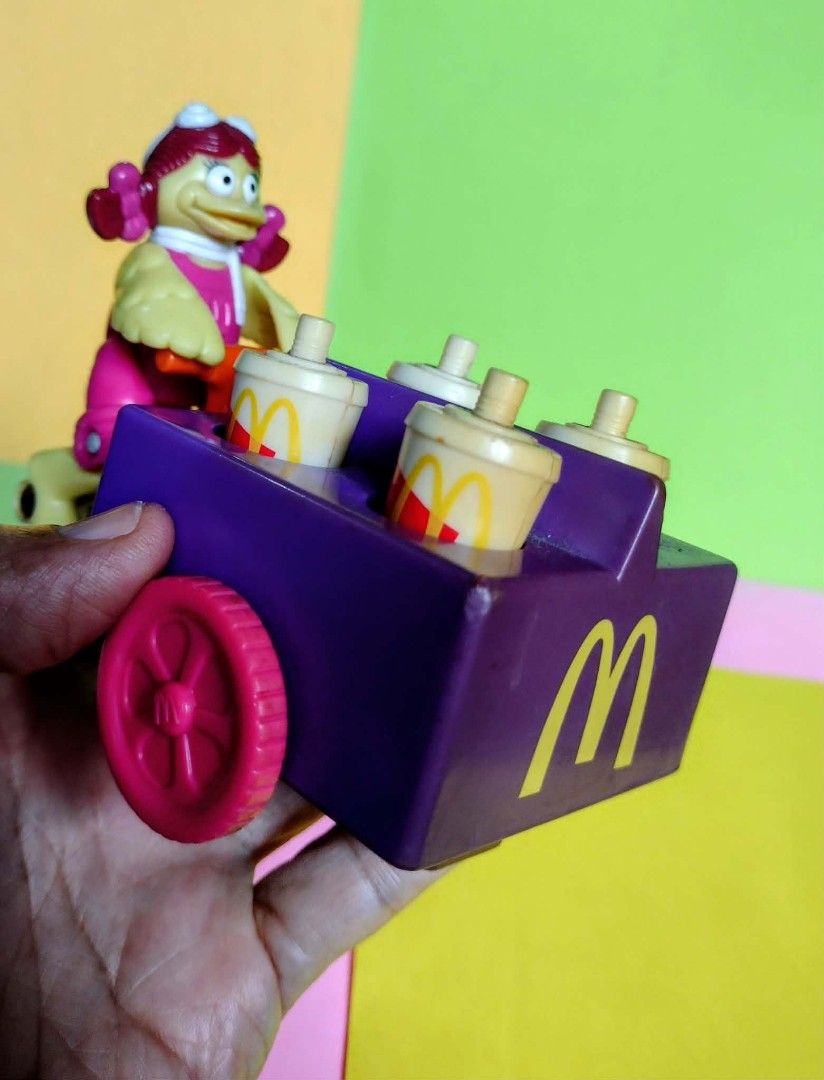 2001 Happy Meal Toy Birdie (Category: Character Goods) located in Manila. Submitted by darkbloodmoon (Listing ID 1459323079, Image 2). Description: 2001 McDonald’s Happy Meal toy featuring Birdie the Early Bird pushing a soft drink trolley..