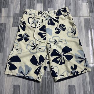 (Category: ) located in . Submitted by stripes.swoosh.store (Listing ID 1459450783, Image 1). Description: .
