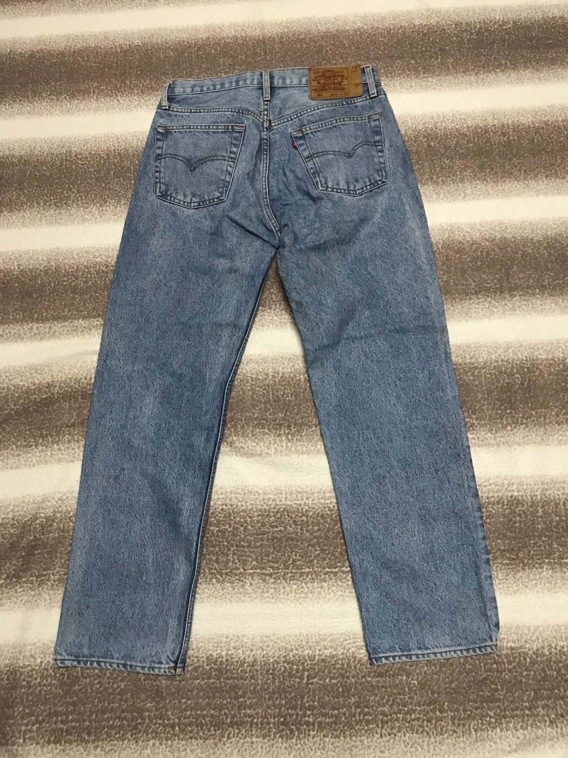 501 Levis (Category: Jeans) located in Bislig. Submitted by chrispril (Listing ID 1459298463, Image 2). Description: 501 Levis jeans Excellent condition 2k 33-34 waistline 📩📩.