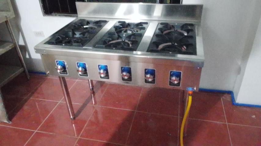 6 BURNER HIGH PRESSURE (Category: Other Kitchen Appliances) located in Manila. Submitted by eylalalaaa (Listing ID 1459332189, Image 2). Description: 6 burner High pressure Adjustable flame Low to high Stainless steel body Stainless steel stand With hose and regulator.