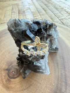 （分類：）位於 。 由 crystalsmusee 提交（商品編號 1459339354，圖片 1）。簡介： 。