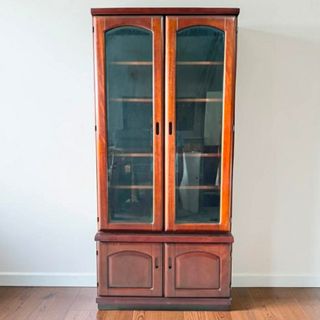 (Category: ) located in . Submitted by ilovecuratedfurnitures (Listing ID 1459414933, Image 1). Description: .