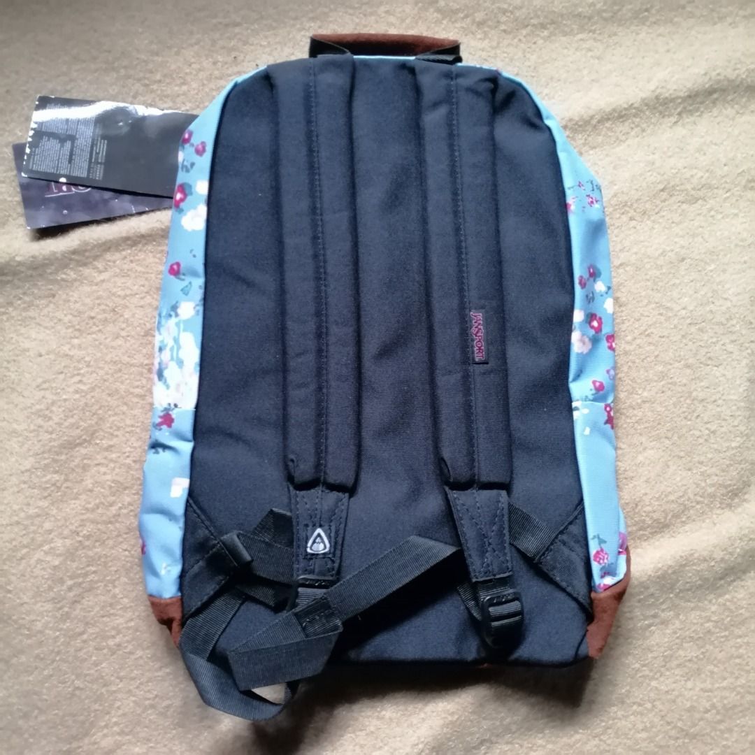 🌸 Jansport Floral Leather Backpack 🌸 (Category: Backpacks) located in Itogon. Submitted by m_xary (Listing ID 1459417647, Image 3). Description: ✨ Floral design ✨ Leather material ✨ Multiple pockets & compartments ✨ Spacious and practical ✨ Stylish yet functional ✨ Durable and perfect for everyday use 📌 Strictly NO CANCELLATIONS & NO RETURNS. 📦 Shipping fee must be shouldered by the buyer. MOD: Gcash.