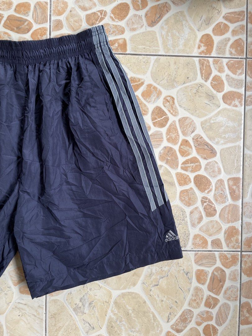 Adidas (Category: Shorts) located in Manila. Submitted by thrift_talk (Listing ID 1459340997, Image 3). Description: L- 19 Leg opening- 12.5 Location: Pangasinan📍.