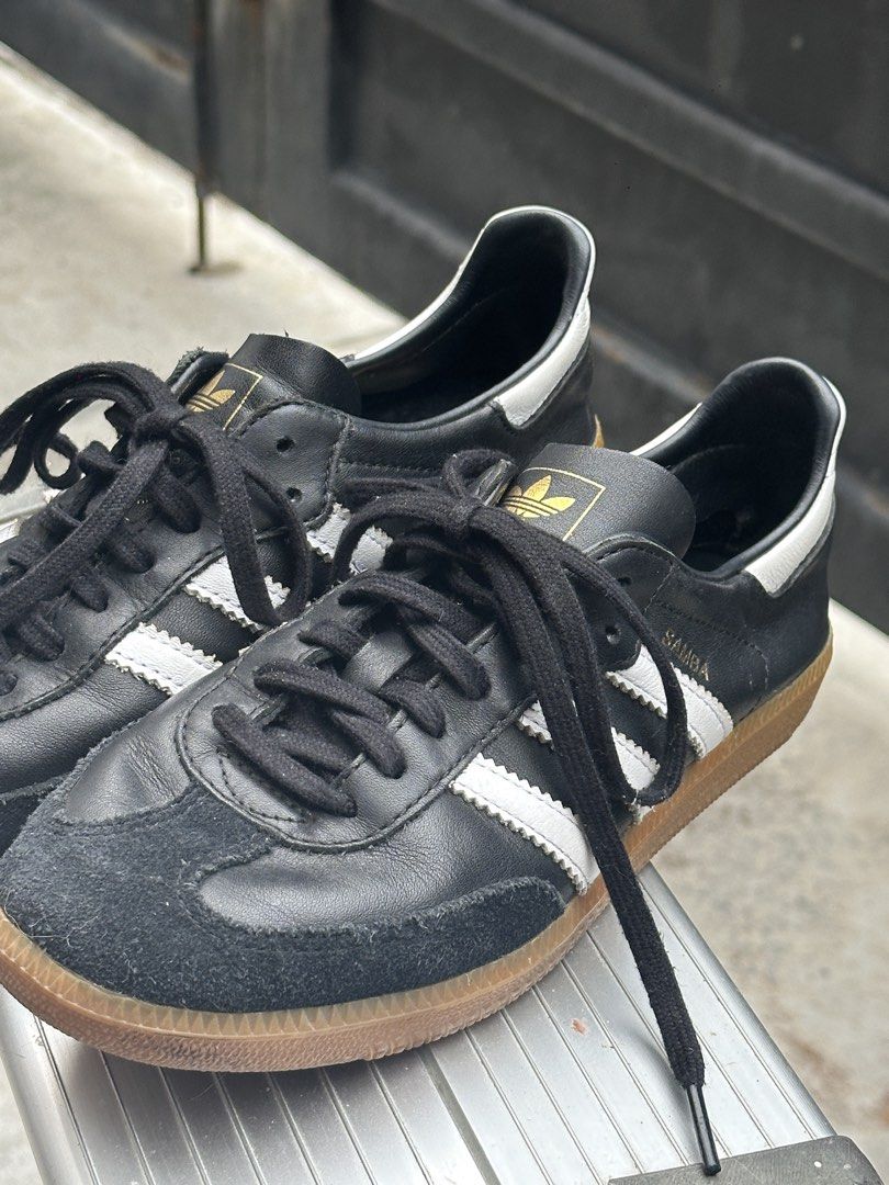 Adidas Black OG Samba (Category: Shoe inserts) located in Paranaque City. Submitted by xoxomfr (Listing ID 1459359320, Image 3). Description: Please see the pictures for the condition. Can do meet up within Paranaque area. Can lower down for 2000 for sure buyer..