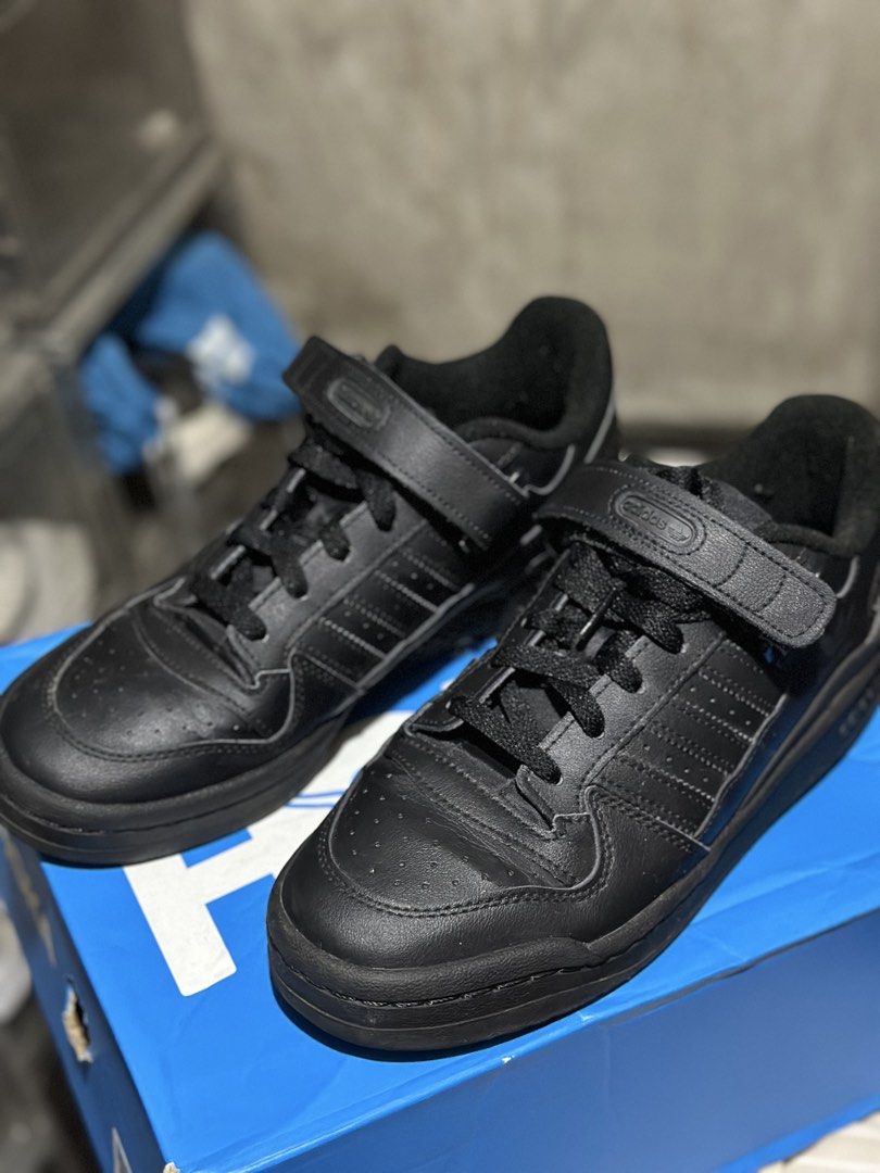 Adidas Forum Low Black Strap Sneakers (Category: Casual Shoes) located in San Mateo. Submitted by kingbanker821 (Listing ID 1459406831, Image 2). Description: - Classic black Adidas Forum Low sneakers - Iconic three stripes - Adjustable velcro strap for a secure fit - Versatile for everyday wear - Size: 8 US Men's 📍 twice only 📍bought in Fukuoka, Japan 2024 📍no original box.