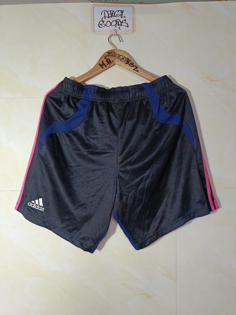 adidas running short (Category: Shorts) located in Talisay. Submitted by burdagz13 (Listing ID 1459413623, Image 2). Description: condition: good as new colorrate: 10-10 issue: none 💸 First pay basis only 🚀 J&T shipping nationwide (doortodoor).
