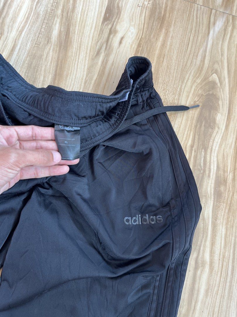 Adidas track pants (Category: Joggers) located in Manila. Submitted by manonghits.12 (Listing ID 1459309360, Image 2). Description: Adidas track pants Excellent cond Best fit 33 to 35 Haba 41 750+sf only.