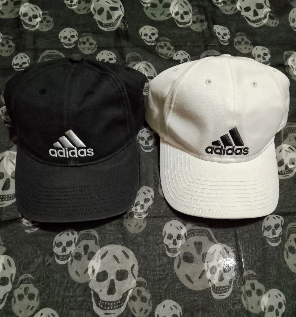 ADIDAS trefoil (Category: Caps & Hats) located in Santo Tomas. Submitted by 68.thrifts (Listing ID 1459487559, Image 1). Description: black, minimal sunfade. the rest is goods 🤝.