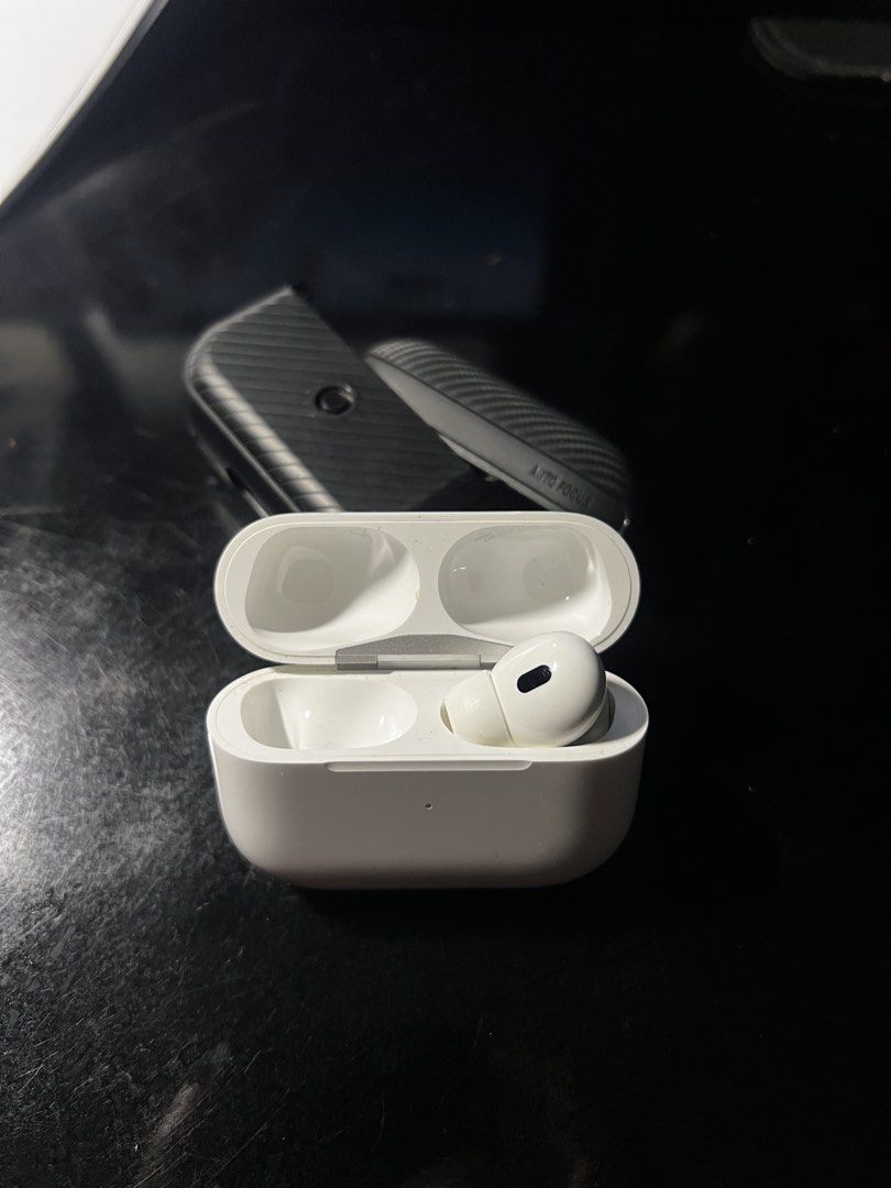 Airpods Pro 2 (Type-C Magsafe Case) (Category: Earphones) located in Imus. Submitted by magnatajoh56119 (Listing ID 1459397815, Image 1). Description: Airpods pro 2nd gen Powermac purchased Authentic- kahit pacheck pa natin sa powermac With complete box and receipt. Active noise cancellation working. No issues. Personal use. RFS: Need funds..
