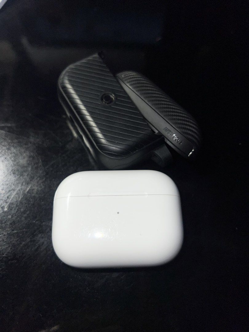 Airpods Pro 2 (Type-C Magsafe Case) (Category: Earphones) located in Imus. Submitted by magnatajoh56119 (Listing ID 1459397815, Image 2). Description: Airpods pro 2nd gen Powermac purchased Authentic- kahit pacheck pa natin sa powermac With complete box and receipt. Active noise cancellation working. No issues. Personal use. RFS: Need funds..
