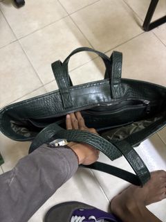 (Category: ) located in . Submitted by aimanzulkepli00 (Listing ID 1459348901, Image 1). Description: .