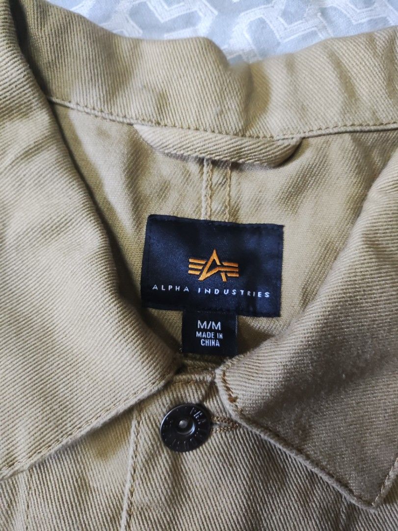 alpha industries potch pocket cotton jacket (Category: Coats, Jackets and Outerwear) located in Bacoor. Submitted by silverdeer-ba35 (Listing ID 1459438615, Image 2). Description: forsale alpha industries®️ patch pocket cotton jacket authentic size. Medium to semi large actual dimes. 25 x 28 shoulder length.21.5 sleeve length.24.5 as new condition. crispy 2500 lang yours na bacoor cavite location DM📩 sure buyer..tnxxx.