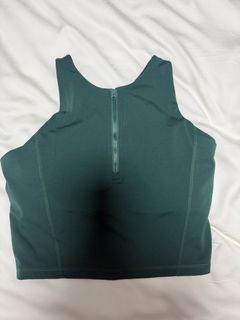 (Category: ) located in . Submitted by activewearobsessed (Listing ID 1459373014, Image 1). Description: .