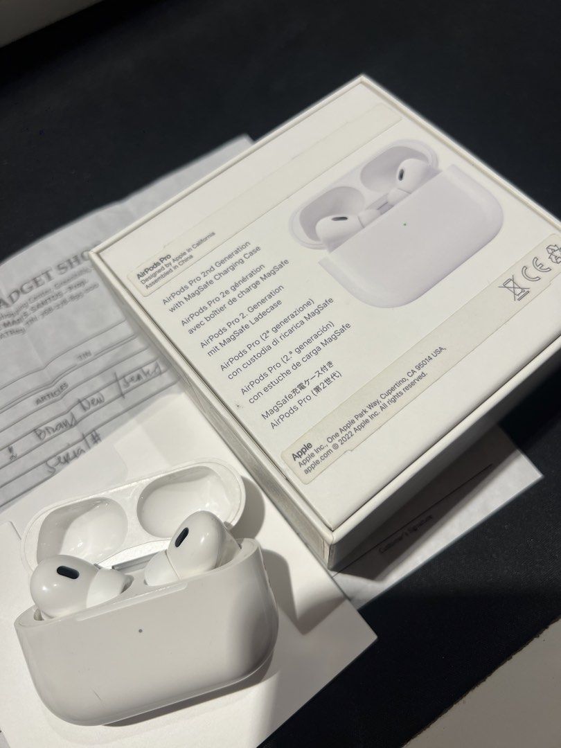 Apple AirPods Pro (2nd generation) (Category: Earphones) located in Calamba. Submitted by charlesdl (Listing ID 1459456961, Image 2). Description: Apple AirPods 2 for sale with box and receipt (NOT A PREMIUM COPY) Test all you want upon meeting and you can back out if it’s a fake. RFS: Upgrading to airpods max Open for swap to apple watch.