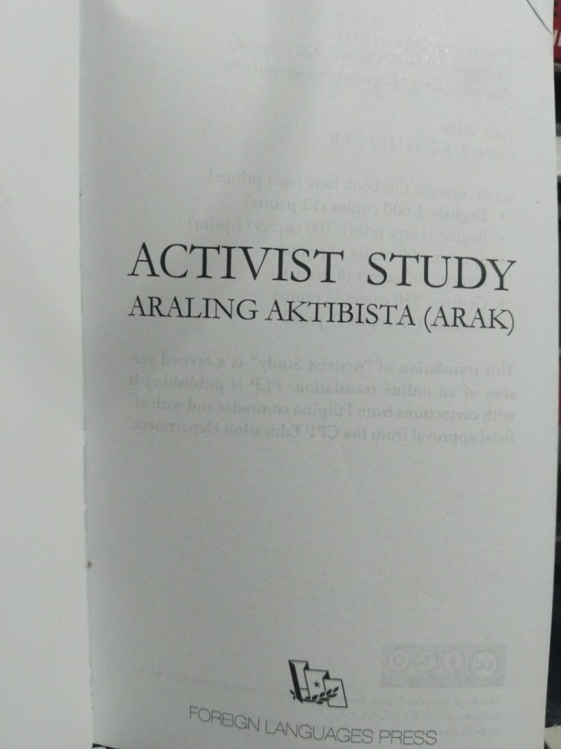 Araling Aktibista (Activist Study) (Category: Textbooks) located in Cebu City. Submitted by jake_camasura (Listing ID 1459450643, Image 2). Description: - Activist Study Araling Aktibista - Published by Foreign Languages Press - Topics: Revolutionary attitude, mass line, democratic centralism - Ideal for activism and political studies enthusiasts - Contains some highlighting and notes.