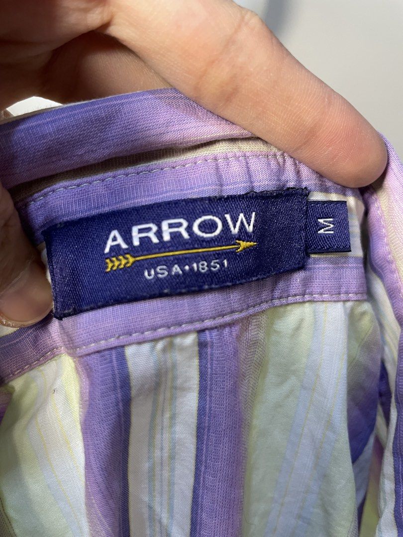 Arrow shortsleeves (Category: Others Tops) located in Santa Rosa. Submitted by thevintagesource.ph (Listing ID 1459316797, Image 3). Description: .