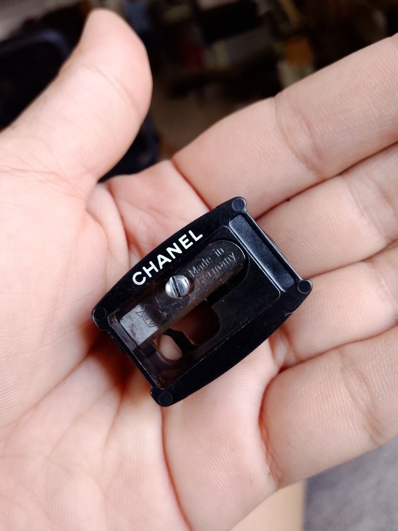 Authentic Chanel Sharpener Make up (Category: Makeup) located in Cagayan de Oro. Submitted by luxury_japanthrift (Listing ID 1459298527, Image 2). Description: Authentic Make up Sharpener Chanel made in Germany 🎌Japan Hot Picks 399.