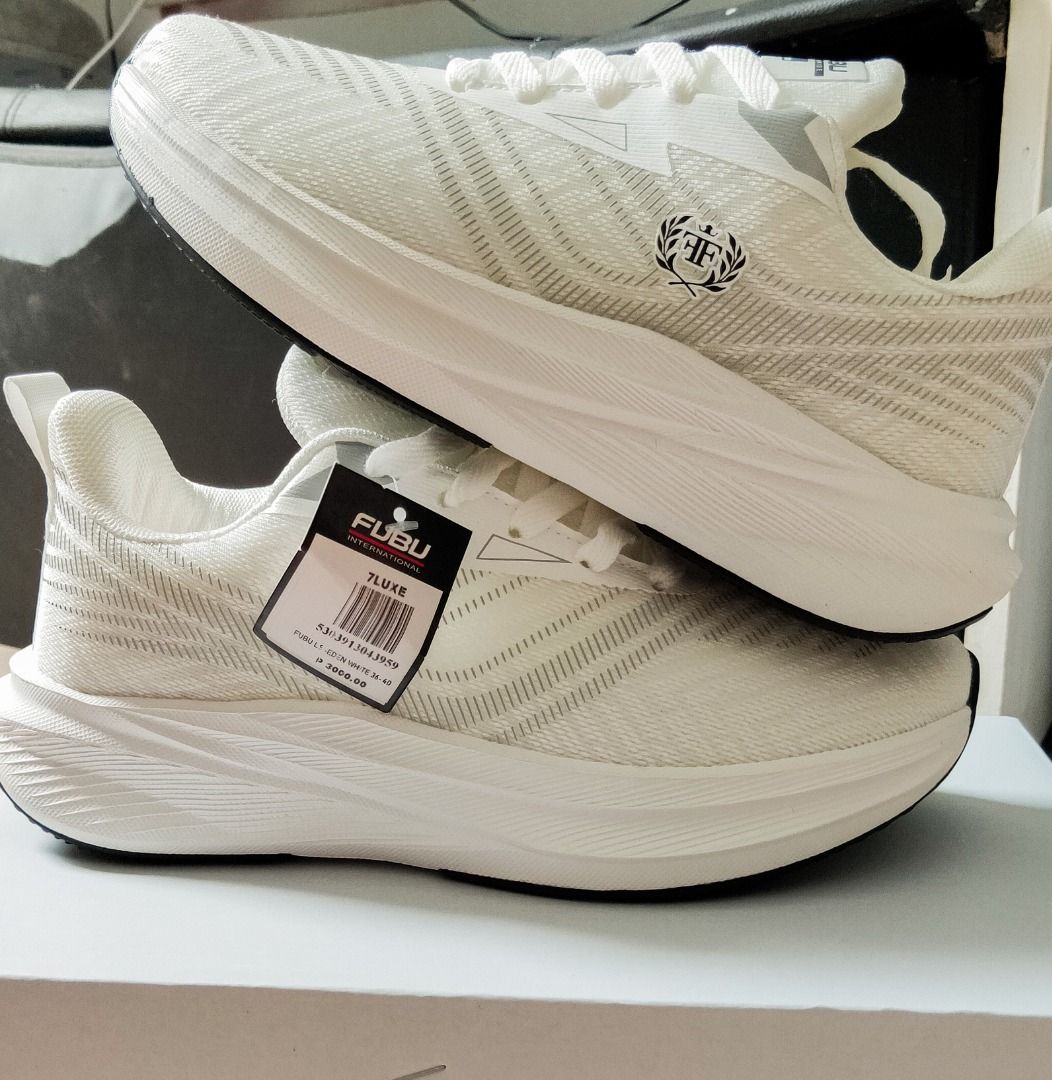 Authentic Fubu Premium Running Shoes (Category: Sneakers) located in Bay. Submitted by kin0918 (Listing ID 1459322556, Image 1). Description: .