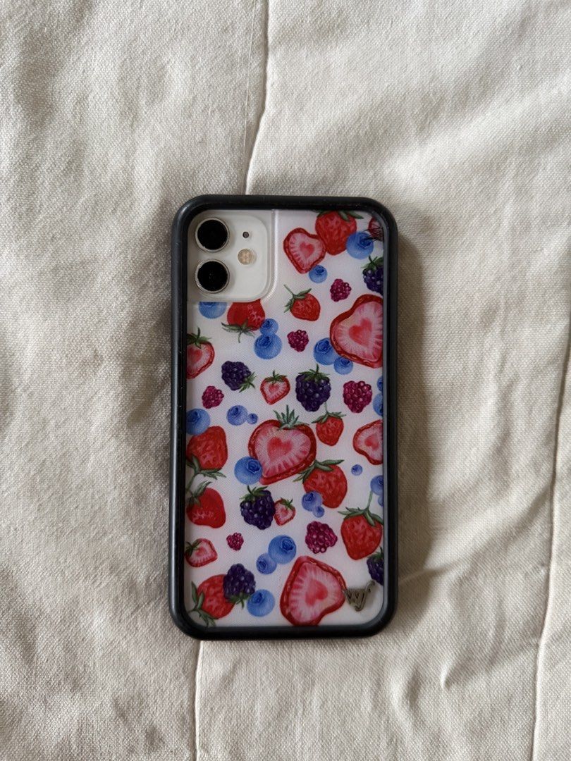 Authentic Wildflower Case iPhone 11 (Category: Cases & Sleeves) located in Paranaque City. Submitted by mangolover1234 (Listing ID 1459368534, Image 1). Description: > AUTHENTIC WILDFLOWER CASE FOR IPHONE 11 > NEGOTIABLE, just message :)).