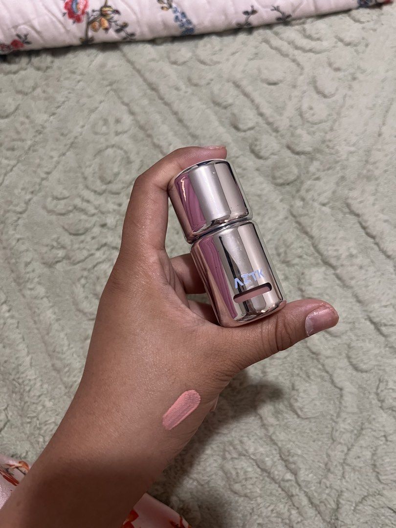 AZTK blush (Category: Makeup) located in Quezon City. Submitted by vixensvault (Listing ID 1459386645, Image 1). Description: .