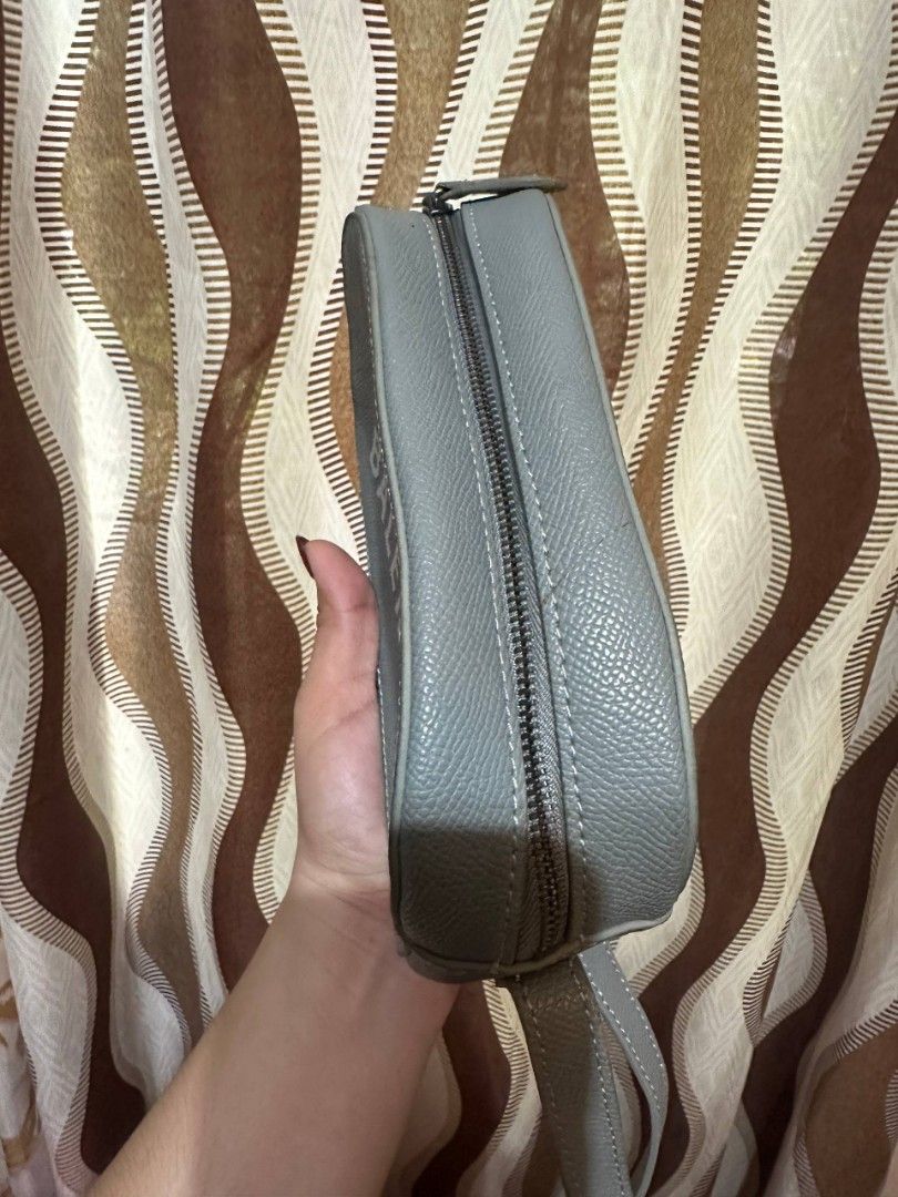 BA LENCIAGA CAMERA BAG FROM JAPAN (Category: Luxury Bags & Wallets) located in Manila. Submitted by tianasmom (Listing ID 1459325223, Image 3). Description: 🇯🇵 FROM JAPAN 💯 GENUINE LEATHER WITH BOX, DUSTBAG, CARECARD MADE IN ITALY WITH CODE B UNDERZIP.